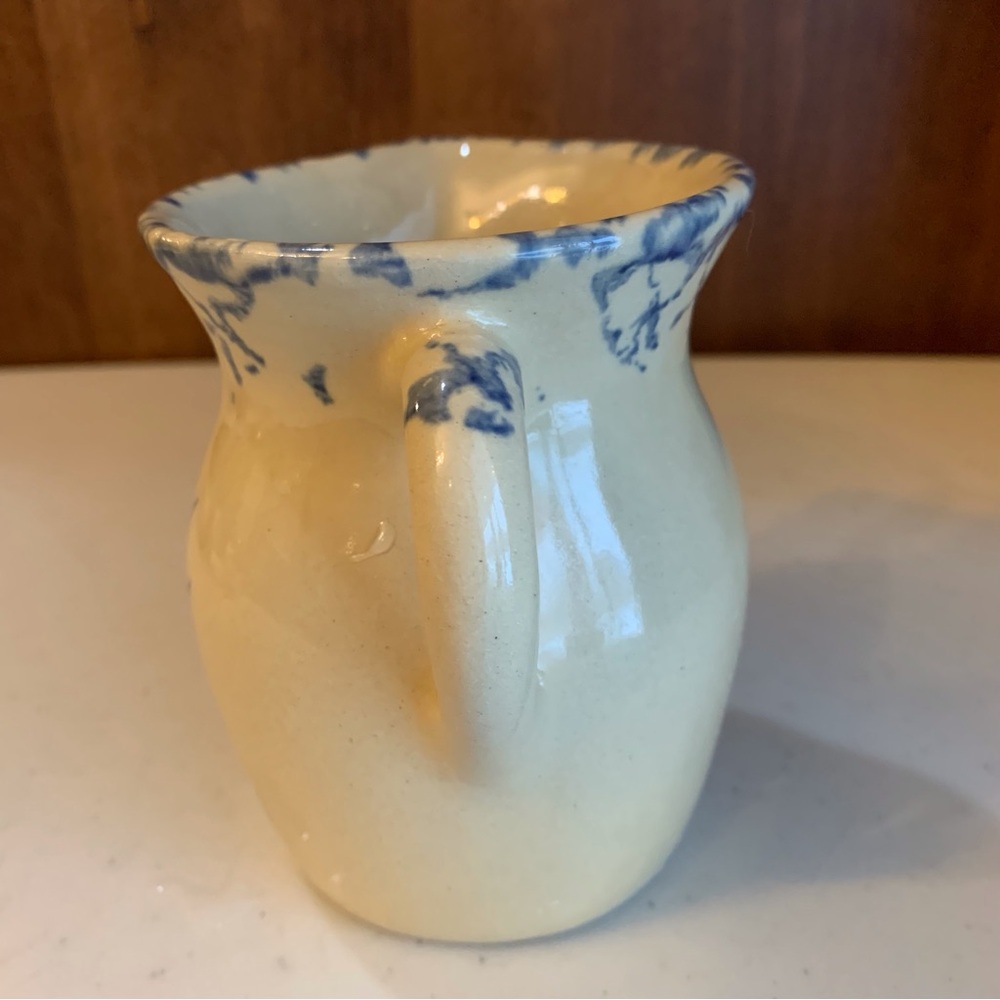 Robinson Ransbottom Roseville Pitcher Creamer Sponge Ware Blue Wheat - Picture 4 of 7